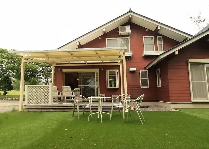 Holiday House Green Garden